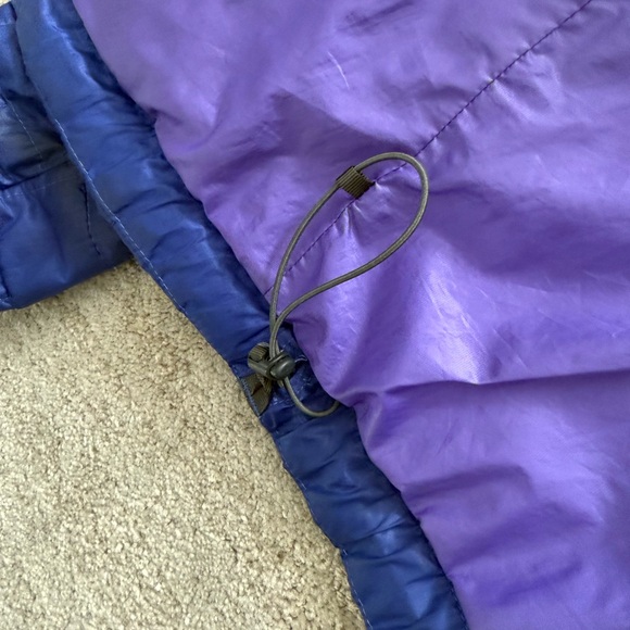 Patagonia Women's Navy Puffer Jacket - Picture 4 of 4